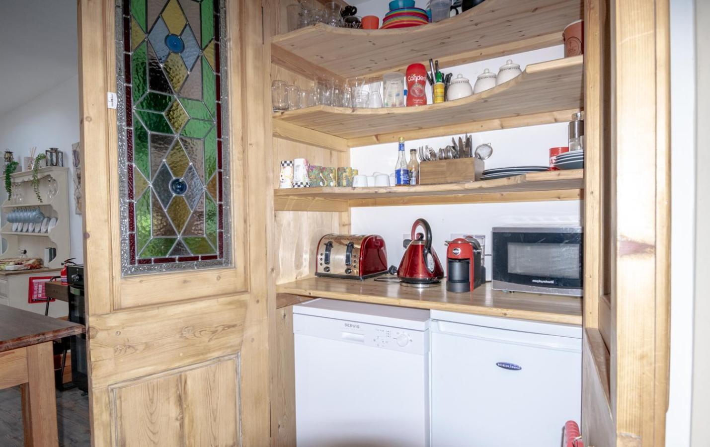 Stylish 2 Bedrooms Cosy & Bright Cottage, Pet Friendly, Sleeps 5, Titchfield Village - Summer Special Offer!! - By Blue Puffin Stays 외부 사진